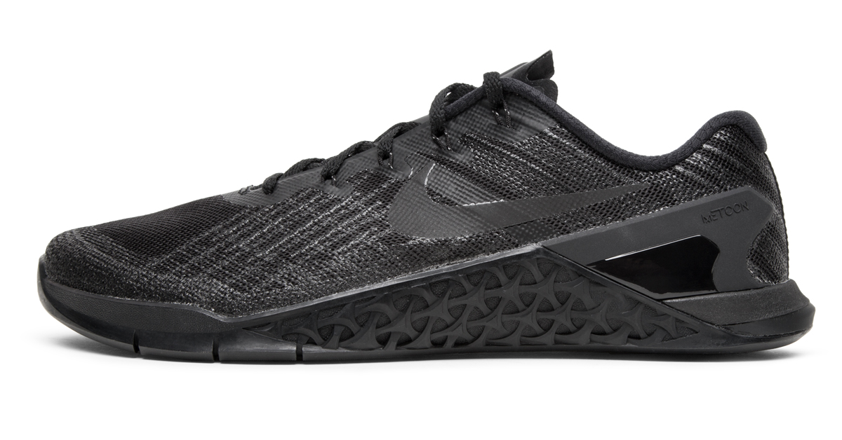 nike metcon 3 triple black